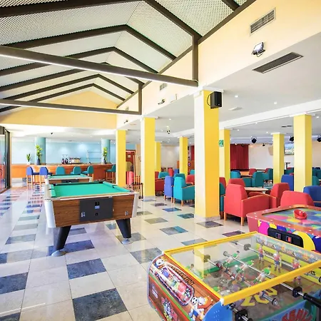 מלון Servigroup Pueblo בנידורם