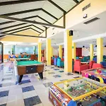 Отель Servigroup Pueblo Бенидорм