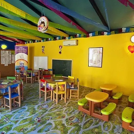 Servigroup Pueblo 3* בנידורם